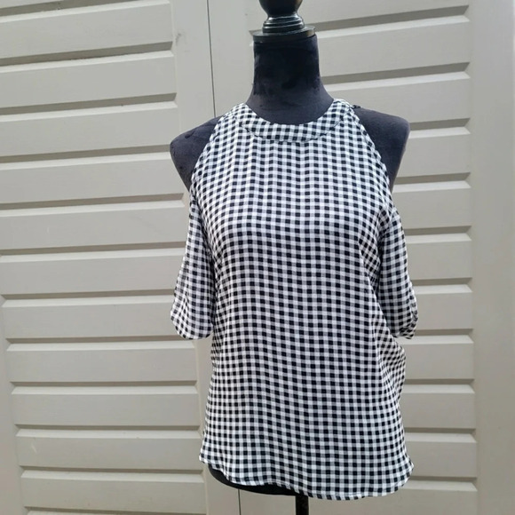 Elodie Womens Top Black White Cold Shoulder Tie Neck Short Sleeve Check Sz XS - Picture 1 of 8